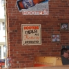 hooters_3742